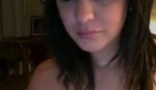 brunette alene webcam